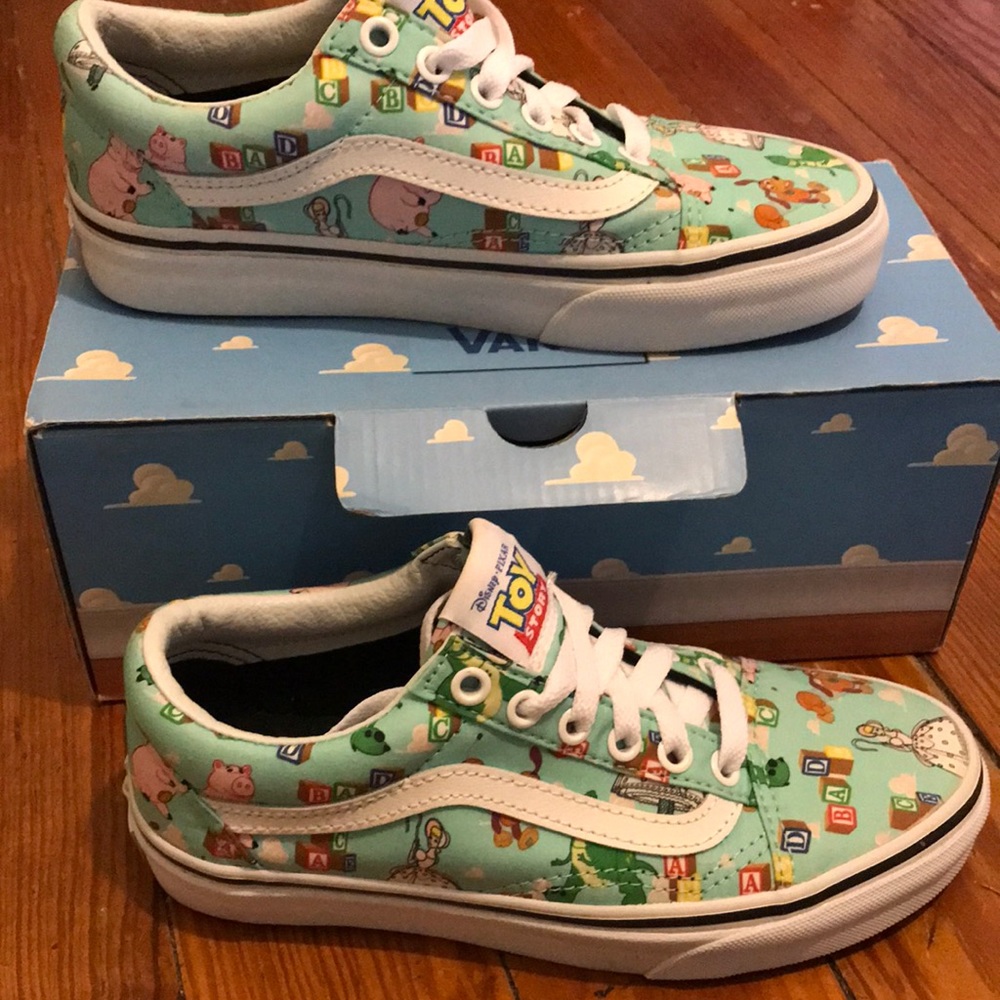 Disney Toy Story Andy's Toys Vans with box women’s size 5/ boy’s size 3.5